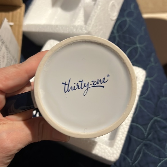 Thirty-One Hello Happy Mug with Pom - BNIB - Picture 4 of 4